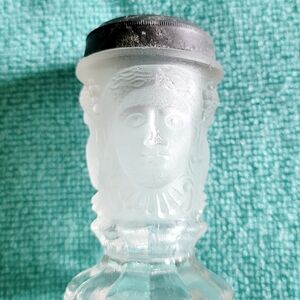 Frosted Glass Head Accent Vase — White